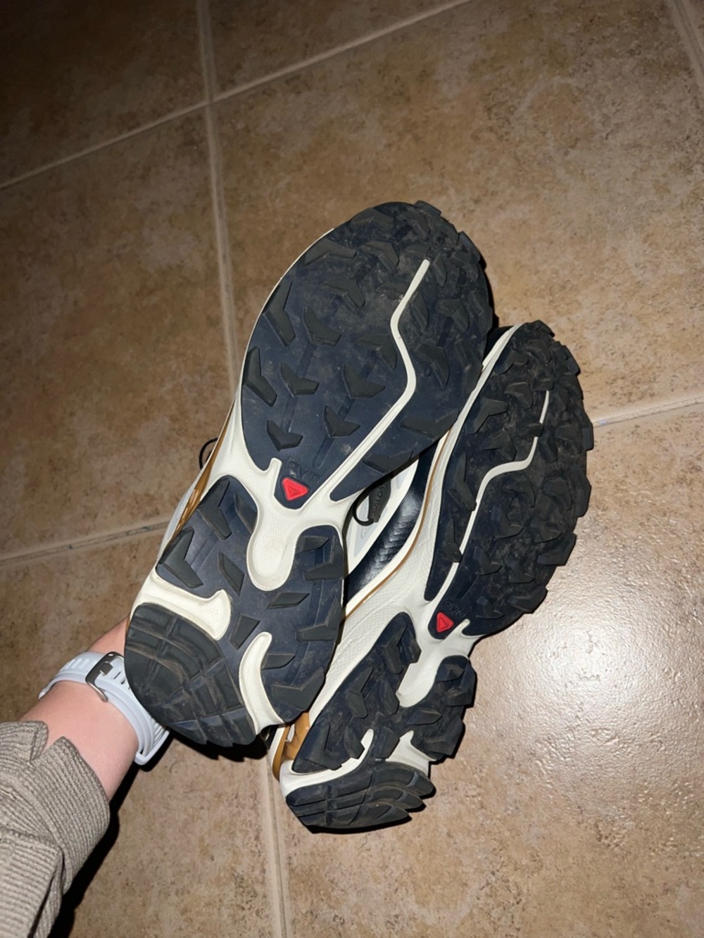 Salomon XT-6 Trail Shoes in White, Navy & Brown - Picture 4 of 4